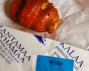 Nöttönen salmon Finland